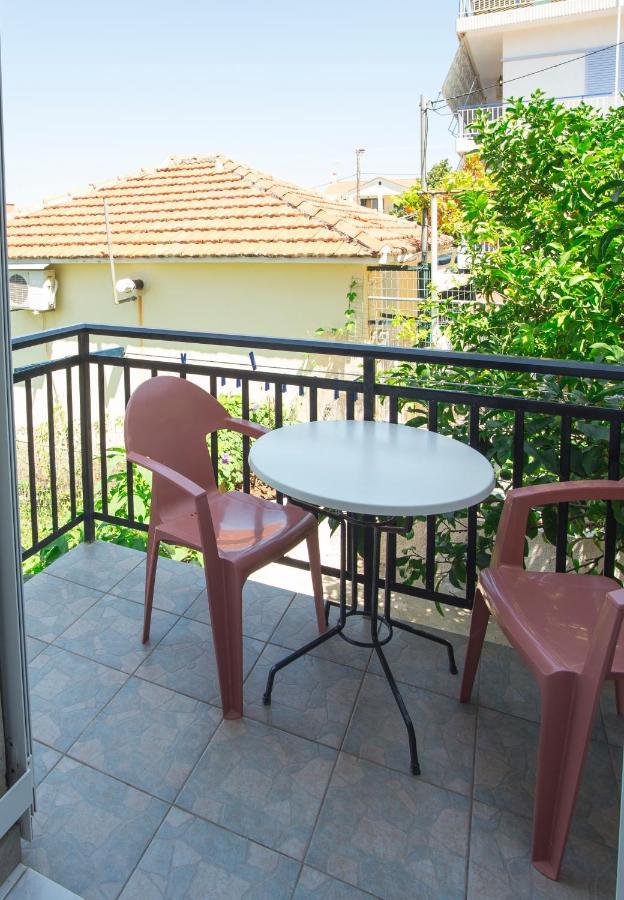 Antisamos Studios Sami  Luaran gambar